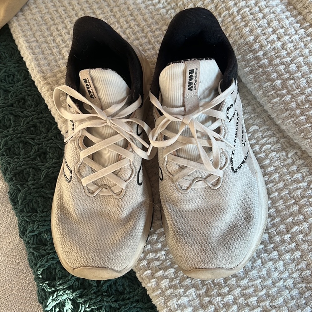 New Balance Running Shoes - Picture 4 of 5